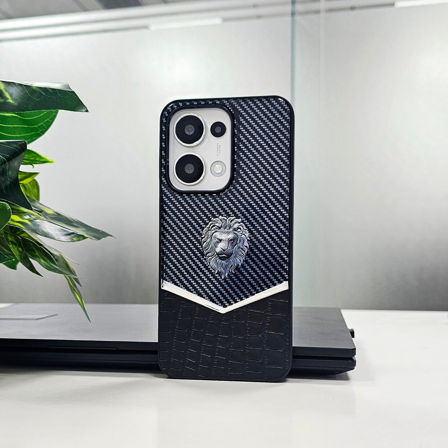 Oppo Reno13 5G Luxury Lion Pattern Leather And Liquid Silicone Case